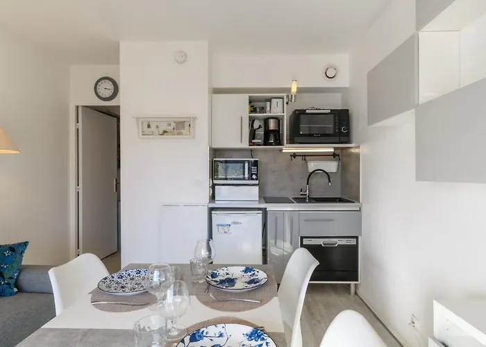 De La By Interhome アパート